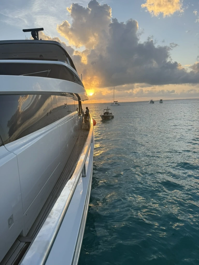 Agua turquesa frente a Isla Mujeres